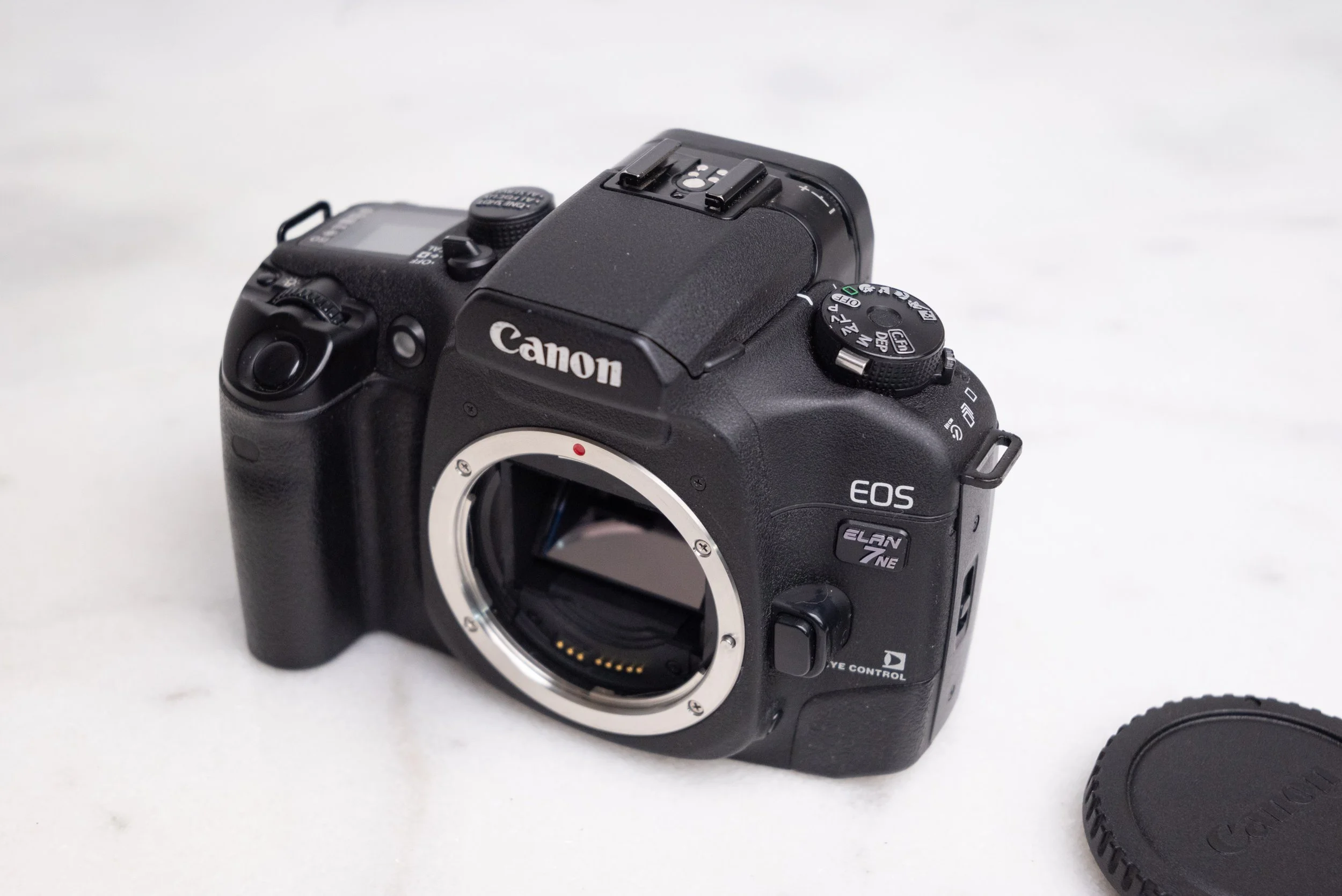 Canon EOS Elan 7e 35mm Film Camera with Tamron 28-80mm Zoom Lens